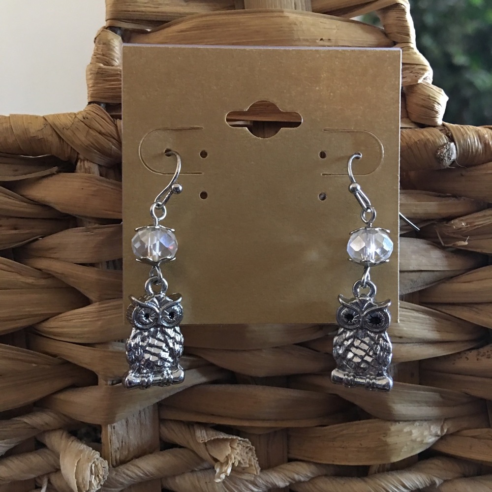 Silver tone owl with faceted glass earrings